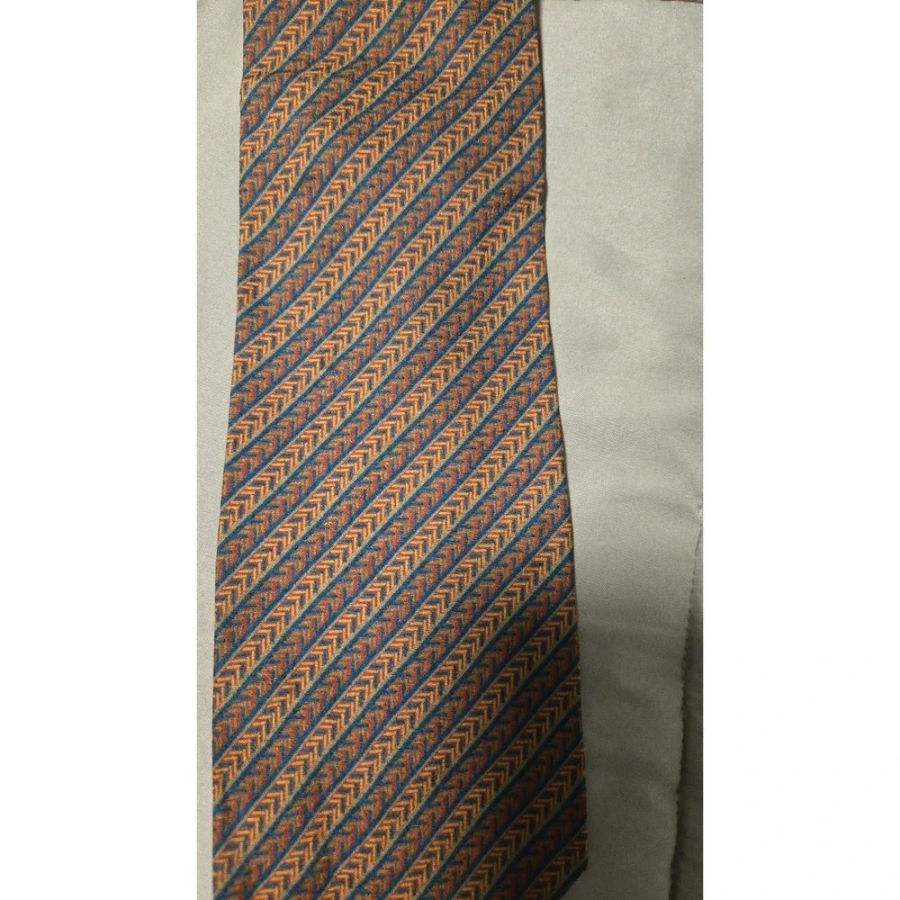 Giorgio Armani Cravatte Silk Tie Geometric Pattern Luxury Designer Italy Mens
